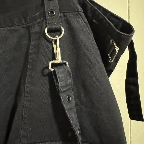 Tripp NYC Black suspender Cargo Pants with Silver Zippers hardware plus 22 2x - Picture 4 of 10
